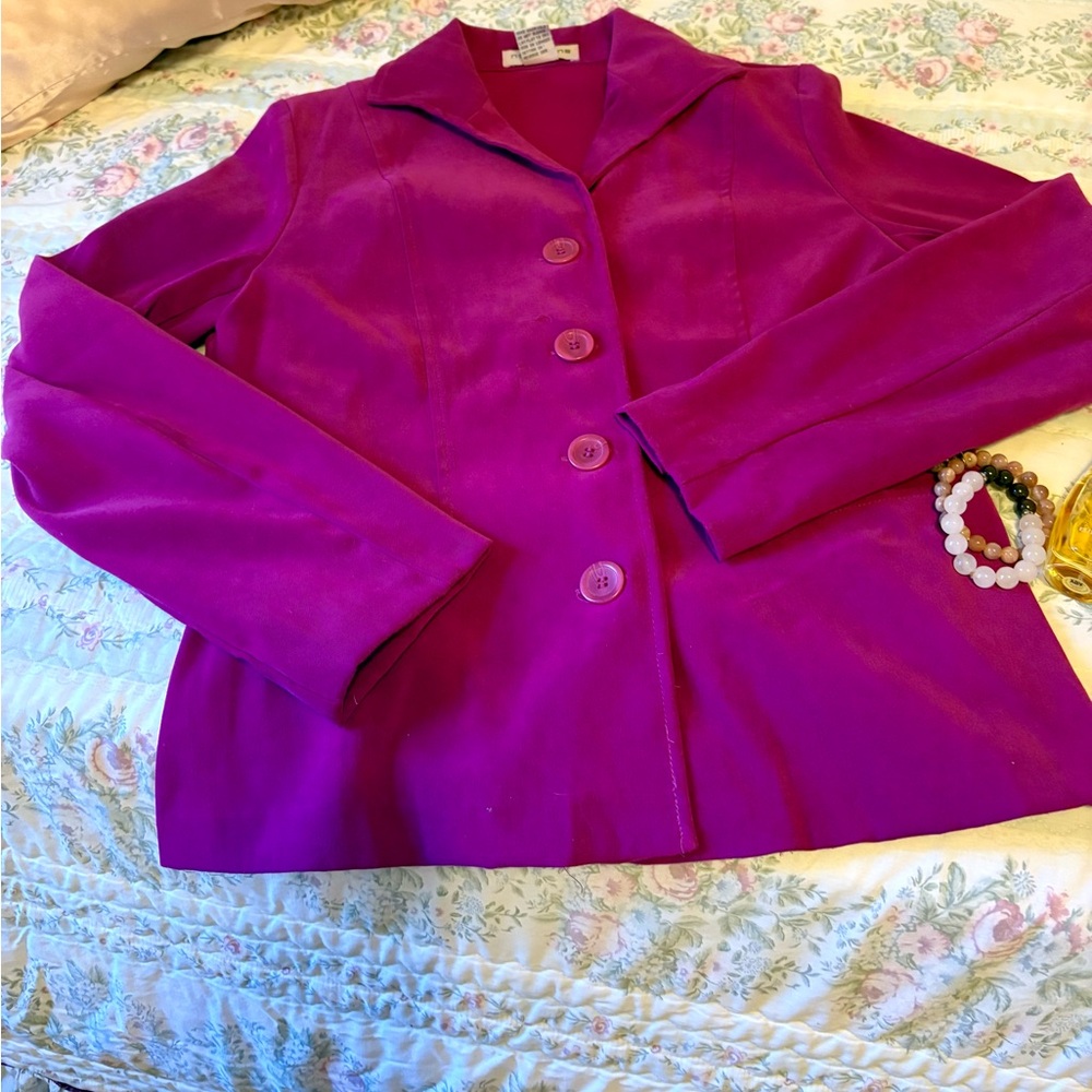 Women's Petite Jacket/top in pink.